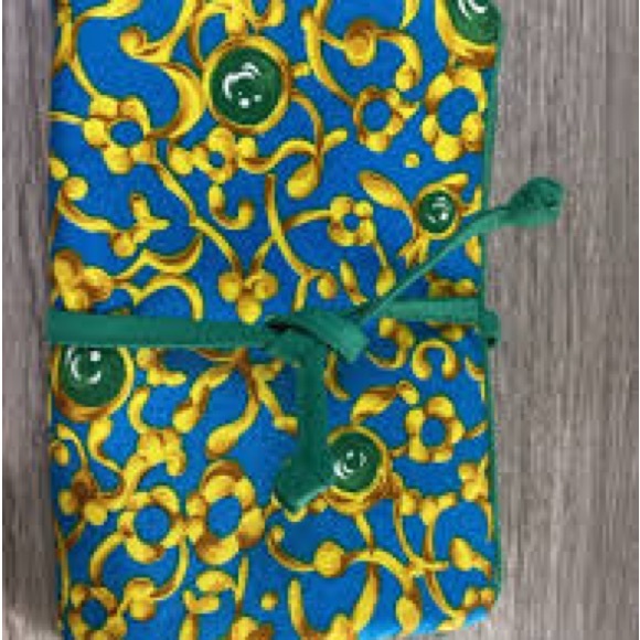 Oscar de LaRenta ~ travel Satchel ~3 zip pockets Colorful Floral Fabric - Picture 3 of 8